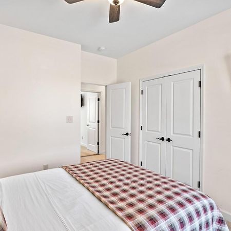 Bear Pass Is A 3 Bed 2 Bath Craftsman Style Home Located Within Walking Distance To Dt Gatlinburg Bagian luar foto