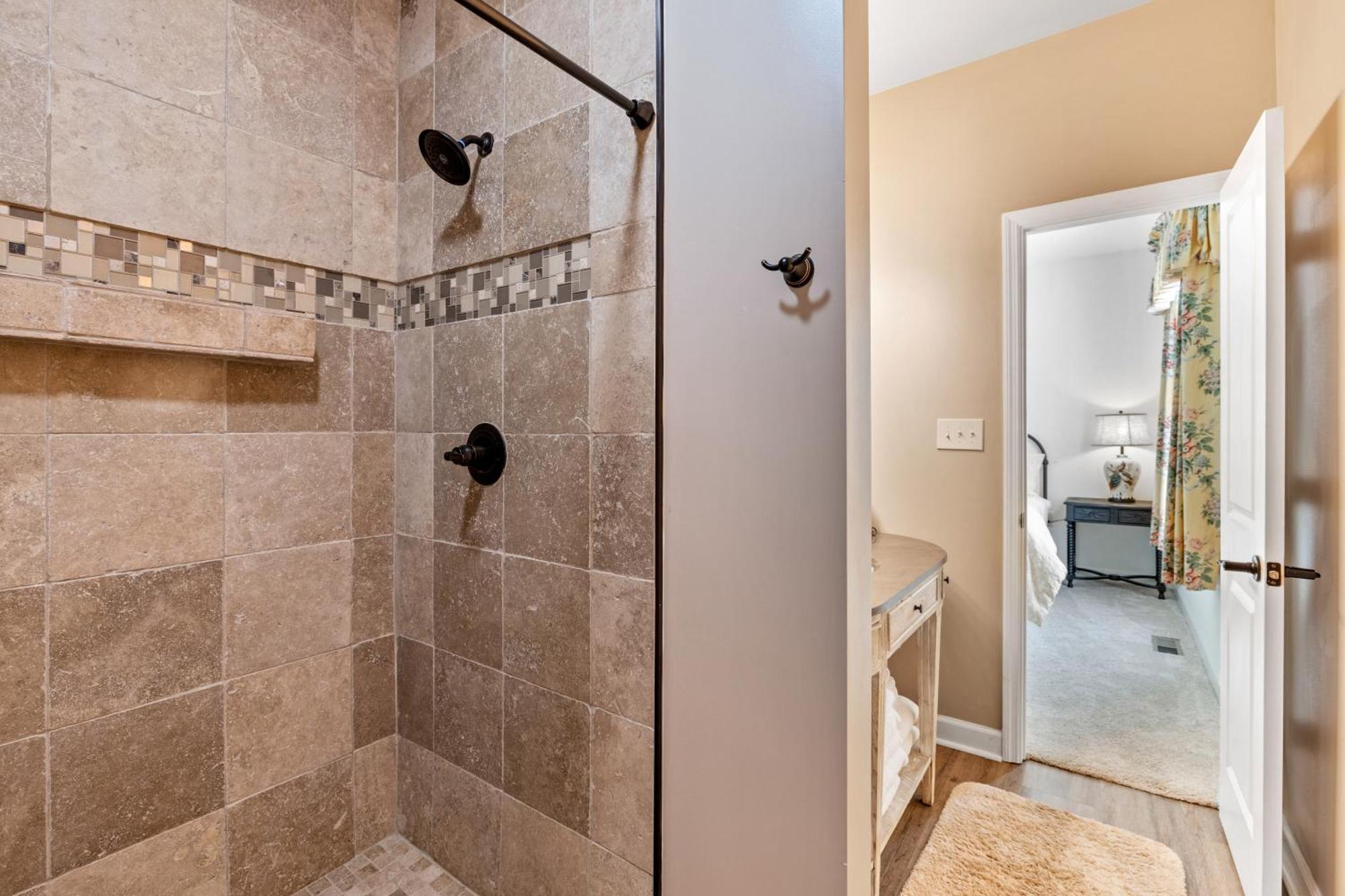 Bear Pass Is A 3 Bed 2 Bath Craftsman Style Home Located Within Walking Distance To Dt Gatlinburg Bagian luar foto