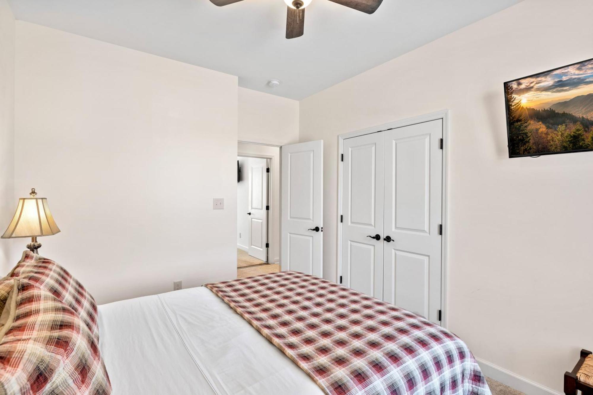 Bear Pass Is A 3 Bed 2 Bath Craftsman Style Home Located Within Walking Distance To Dt Gatlinburg Bagian luar foto