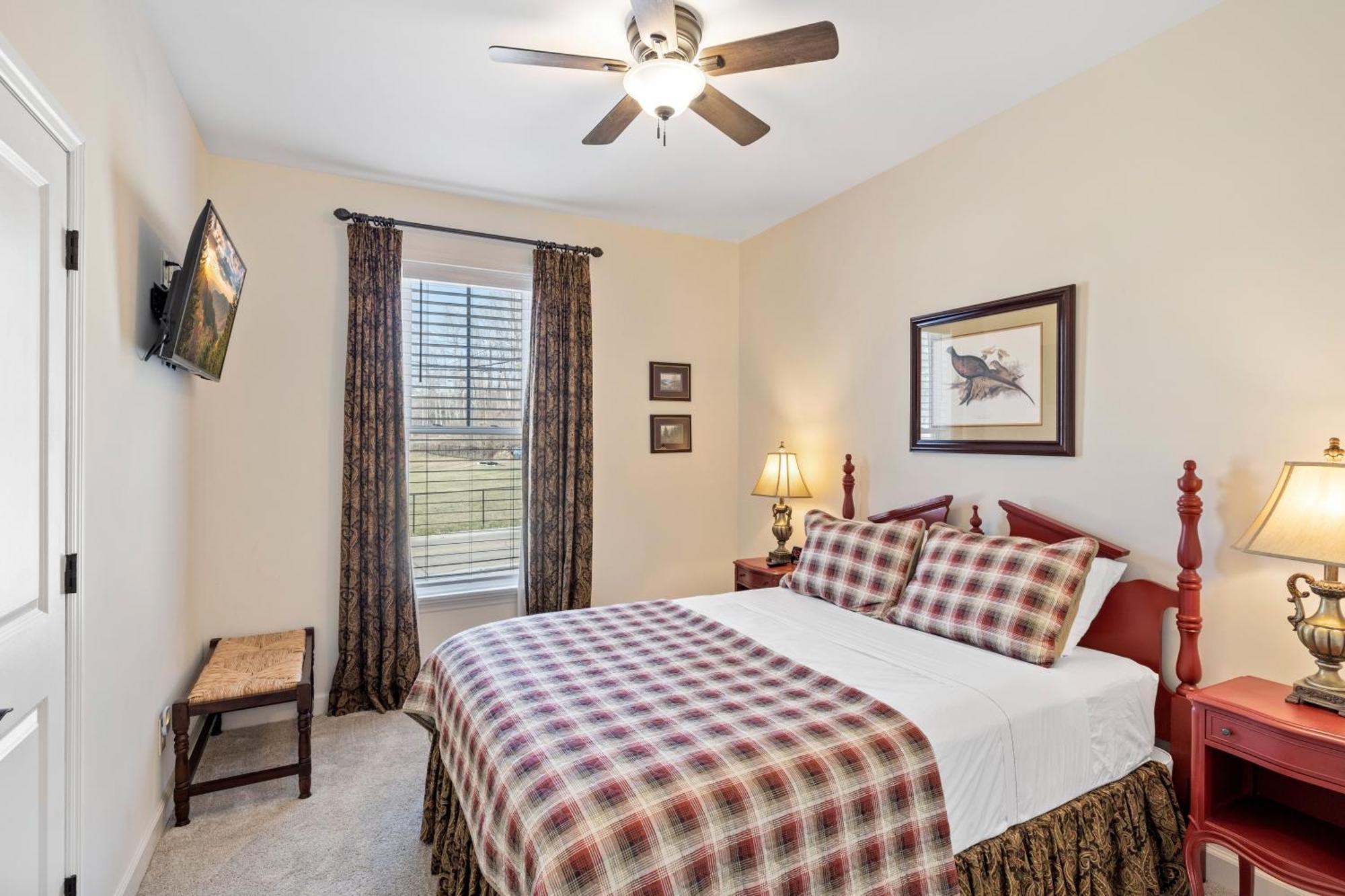 Bear Pass Is A 3 Bed 2 Bath Craftsman Style Home Located Within Walking Distance To Dt Gatlinburg Bagian luar foto
