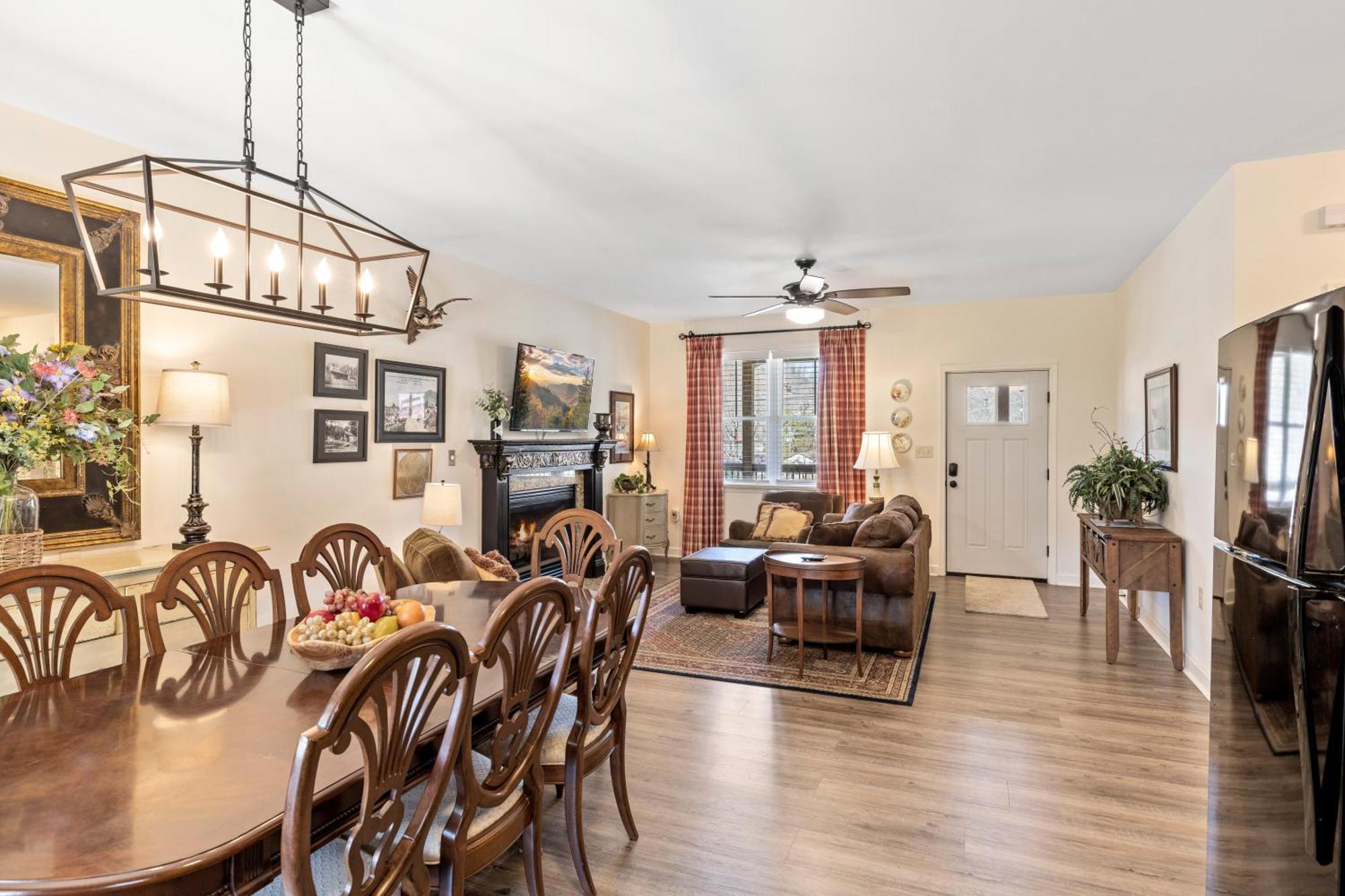 Bear Pass Is A 3 Bed 2 Bath Craftsman Style Home Located Within Walking Distance To Dt Gatlinburg Bagian luar foto