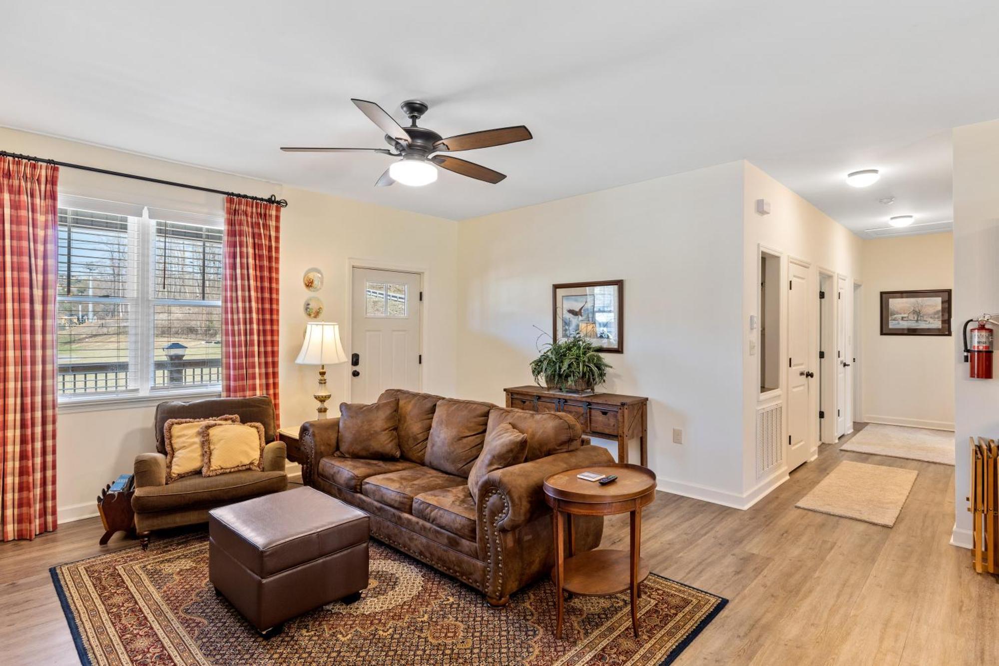 Bear Pass Is A 3 Bed 2 Bath Craftsman Style Home Located Within Walking Distance To Dt Gatlinburg Bagian luar foto