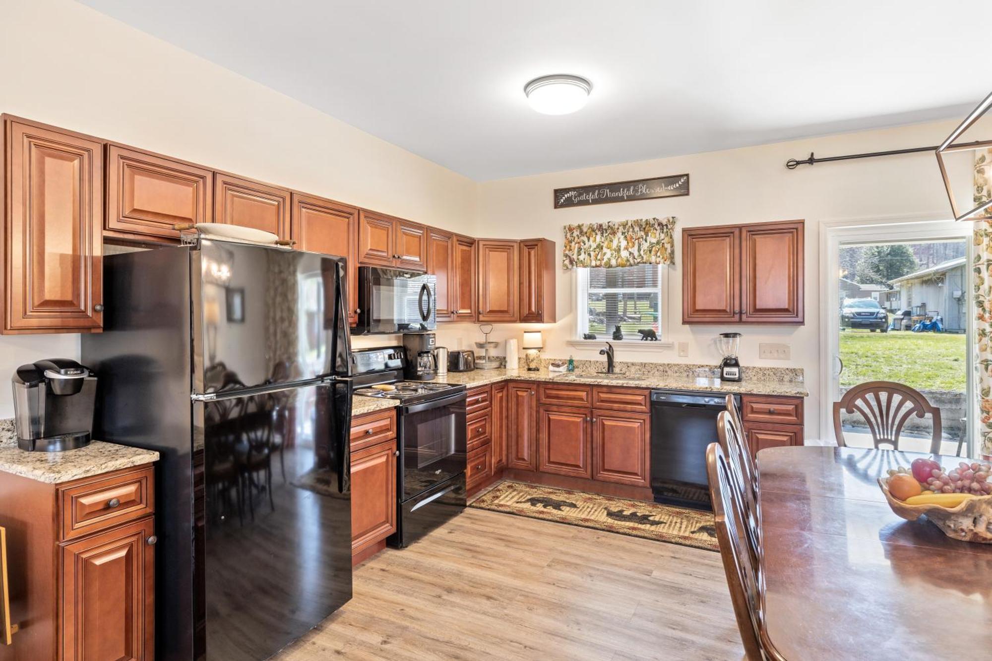 Bear Pass Is A 3 Bed 2 Bath Craftsman Style Home Located Within Walking Distance To Dt Gatlinburg Bagian luar foto
